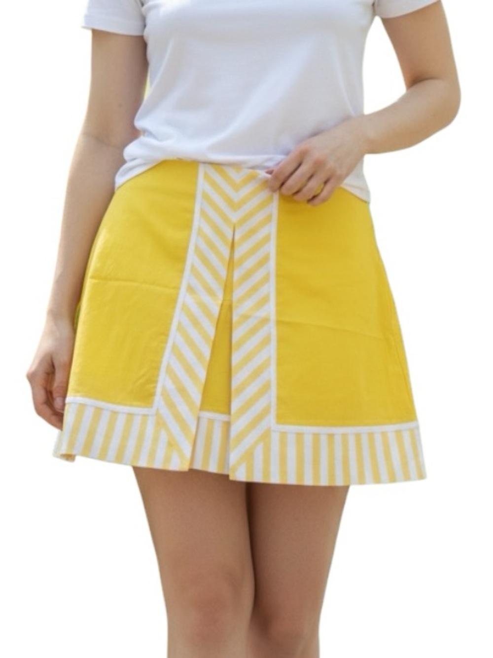 LILLY PULITZER: NWT Bright Yellow Pleated Skort -Size 2